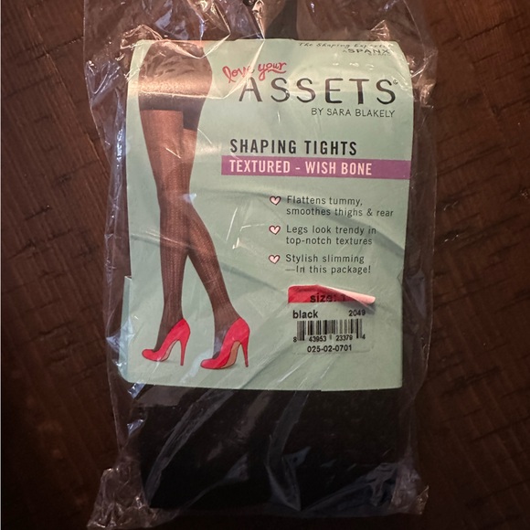 SPANX Accessories - SPANX ASSETS Black Patterned Shaping Tights